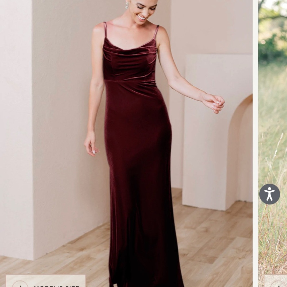 Revelry burgundy velvet Skye